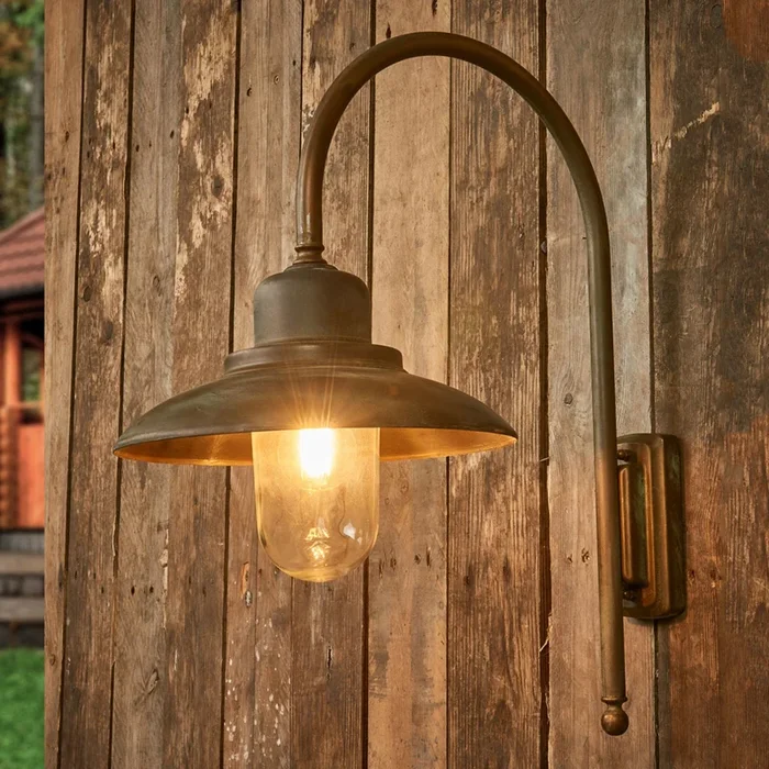Aplique de exterior Casale, altura 60cm, latón envejecido