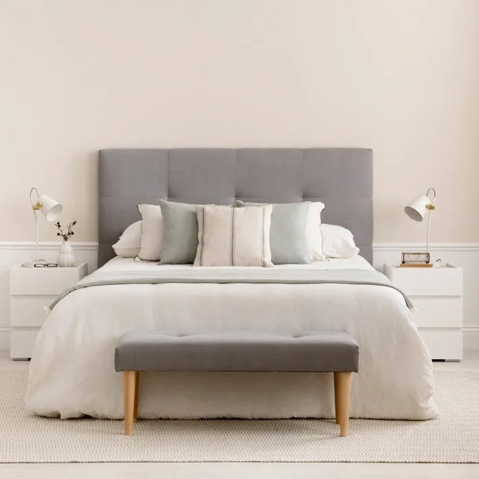 Banqueta gris pata natural Robin Gris – Kenay Home