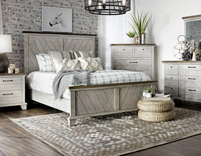 Bear Creek 4-Piece Queen Bedroom Set