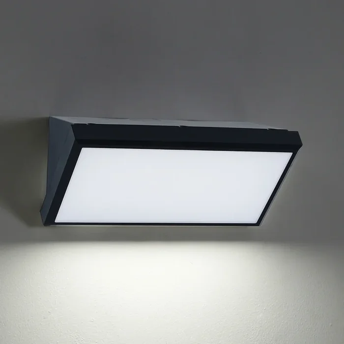 Brilagi – Aplique de exterior TRIANGLE 1xE27/60W/230V negro IP65