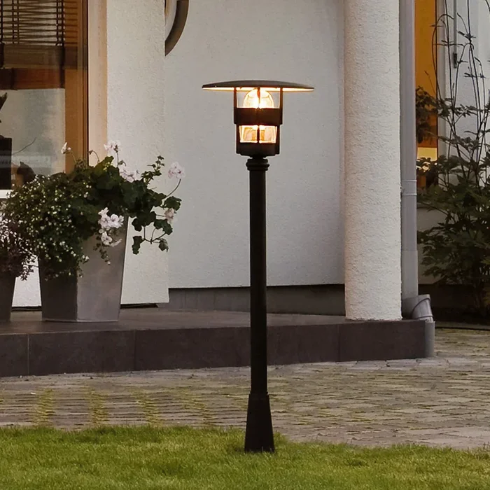 Farola Freja, negro