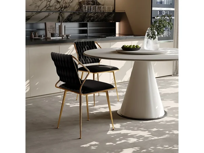 Juego de 2 sillas de comedor de terciopelo de lujo, diseño ergonómico, patas de metal, color negro