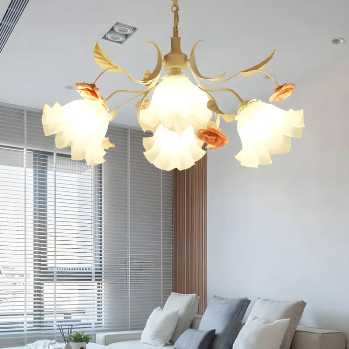 Lámpara colgante de dormitorio con forma de concha, de metal pastoral con 4 cabezas blancas y decoración de rosa