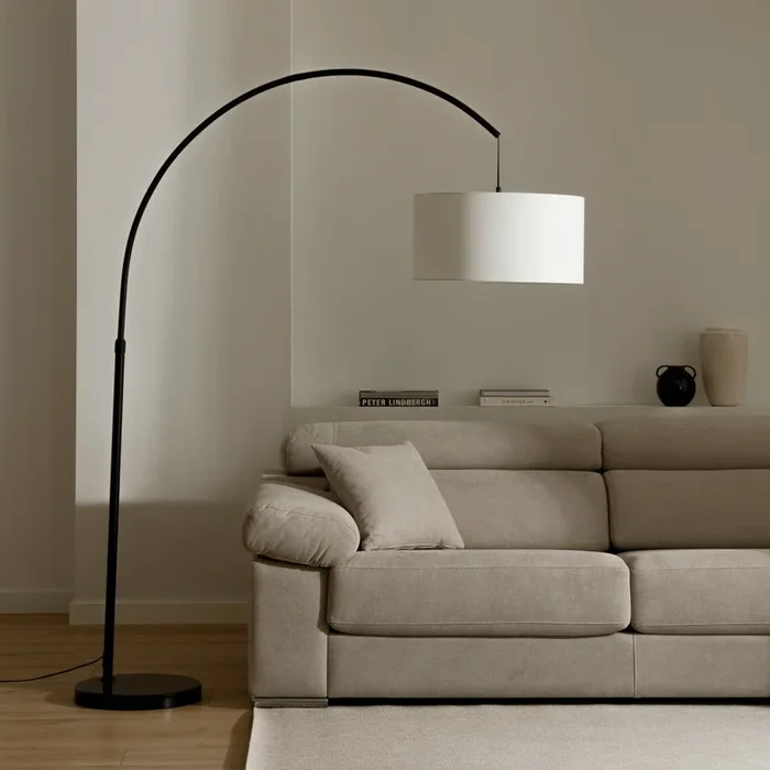Lámpara de pie Blane Negro – Kenay Home