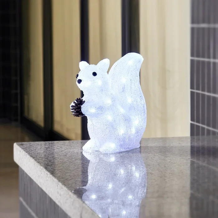 Lindby Yuki figura LED, plástico, ardilla