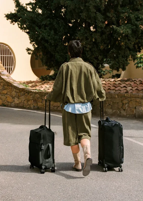 LUGGAGE STUDIO SOFT – Maleta blanda de poliéster con candado TSA y ruedas multidireccionales