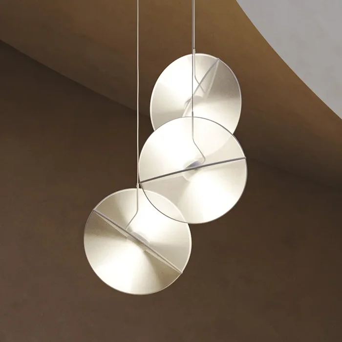 Maytoni Reflex lámpara colgante LED, pantallas de tela, 3 luces.