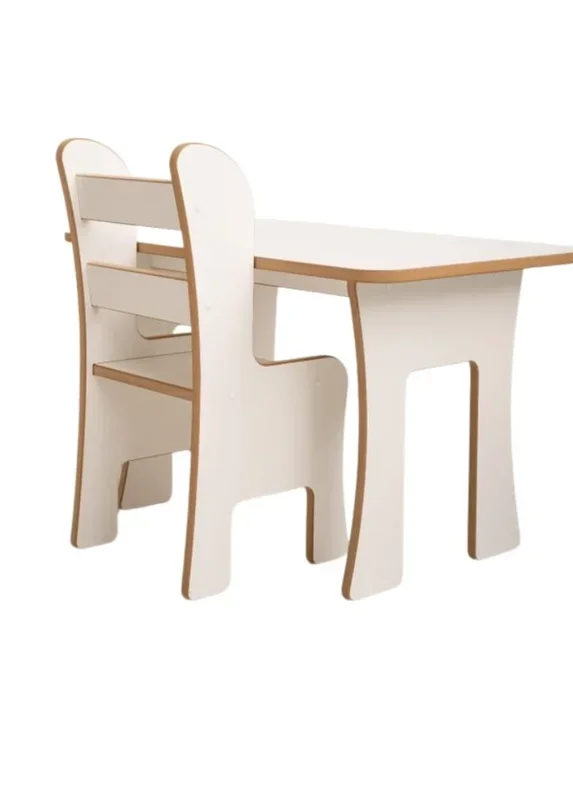 Mesa y silla infantil blanca