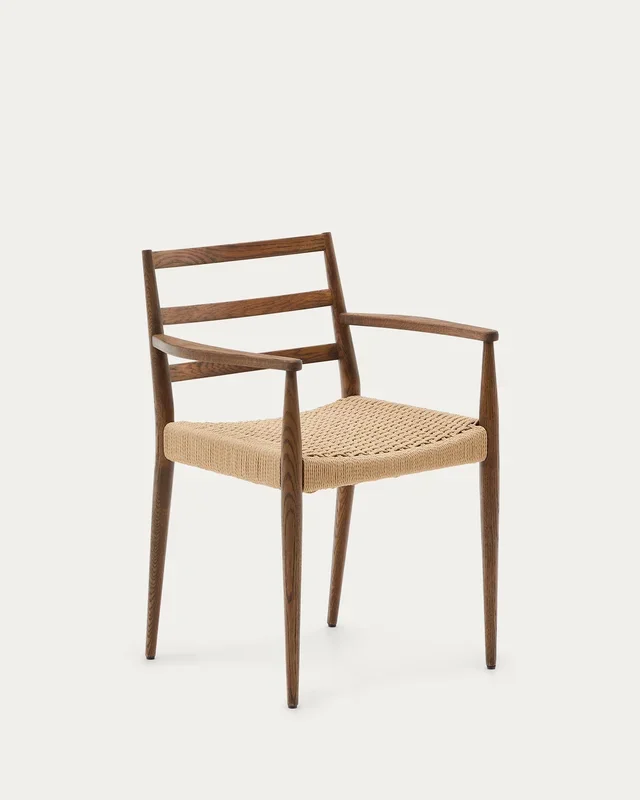 Silla Analy con reposabrazos madera maciza de roble acabado nogal asiento cuerda FSC 100%