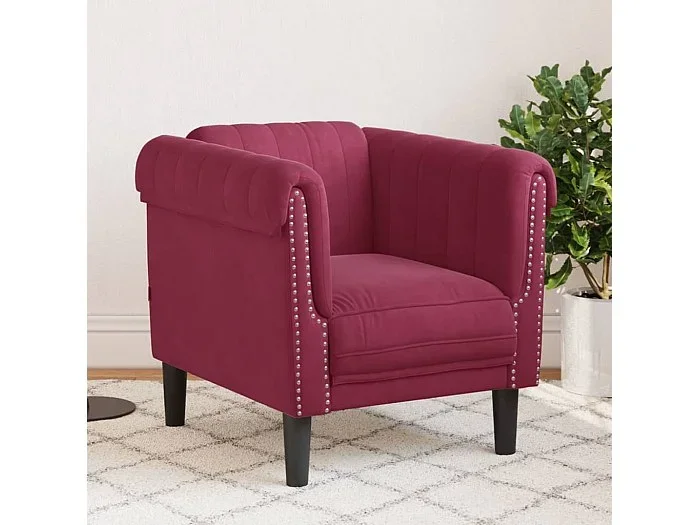 Sillón de terciopelo rojo tinto