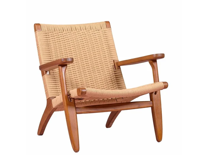 Sillón nórdico con reposabrazos en madera nogal – Liam – Nogal